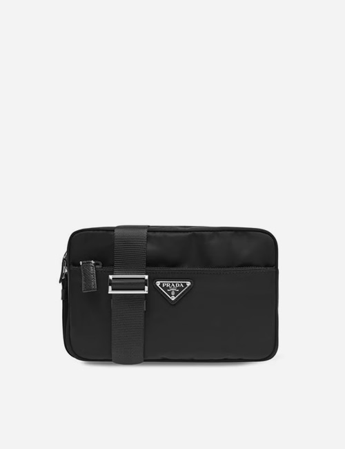 프라다 테수토 트라이앵글 로고 짚 포켓 카메라백 블랙