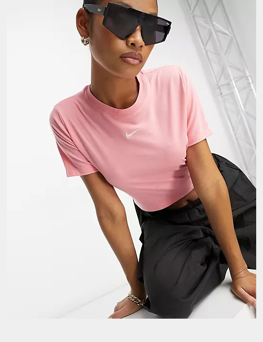 나이키 에센셜 미니 스우시 크롭 티셔츠 (핑크)